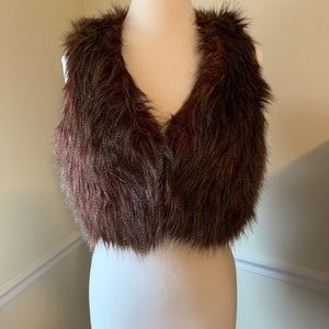 Cropped burgundy faux fur vest